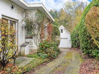 [[ DIT PAND NEEMT DEEL AAN DE ERA OPEN HUIZEN DAG OP 6/12 VAN 14:30 TOT 15:30 ]]Ontdek deze charmante woning op een gunstige locatie, vlakbij...