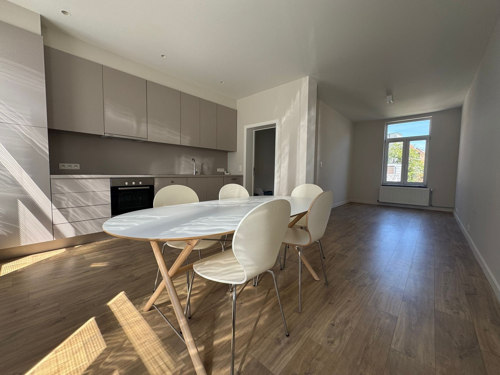 Gerenoveerde bel-etage in het volle stadscentrum - foto 5