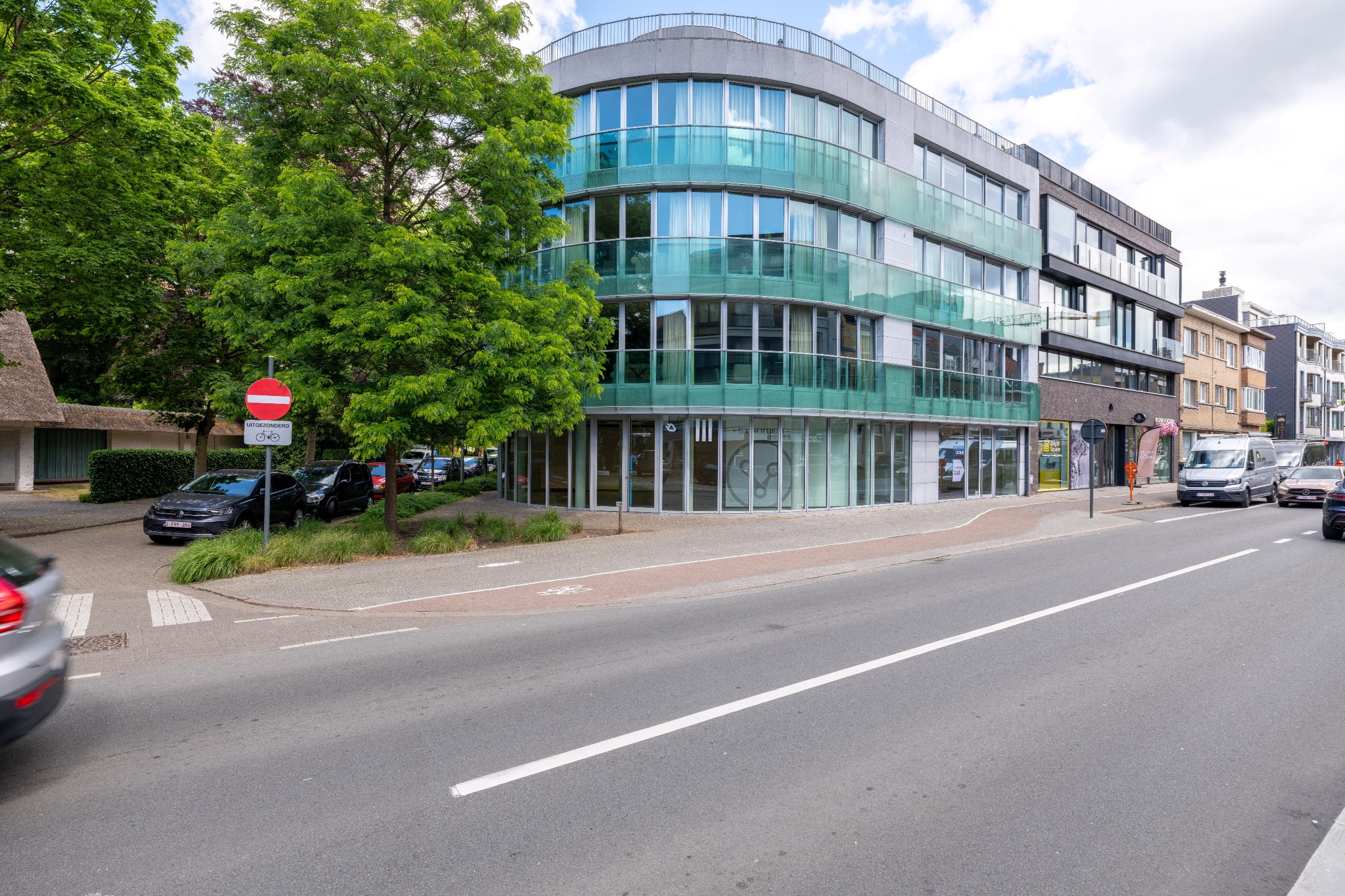 Commercial for rent in Brasschaat - photo 1