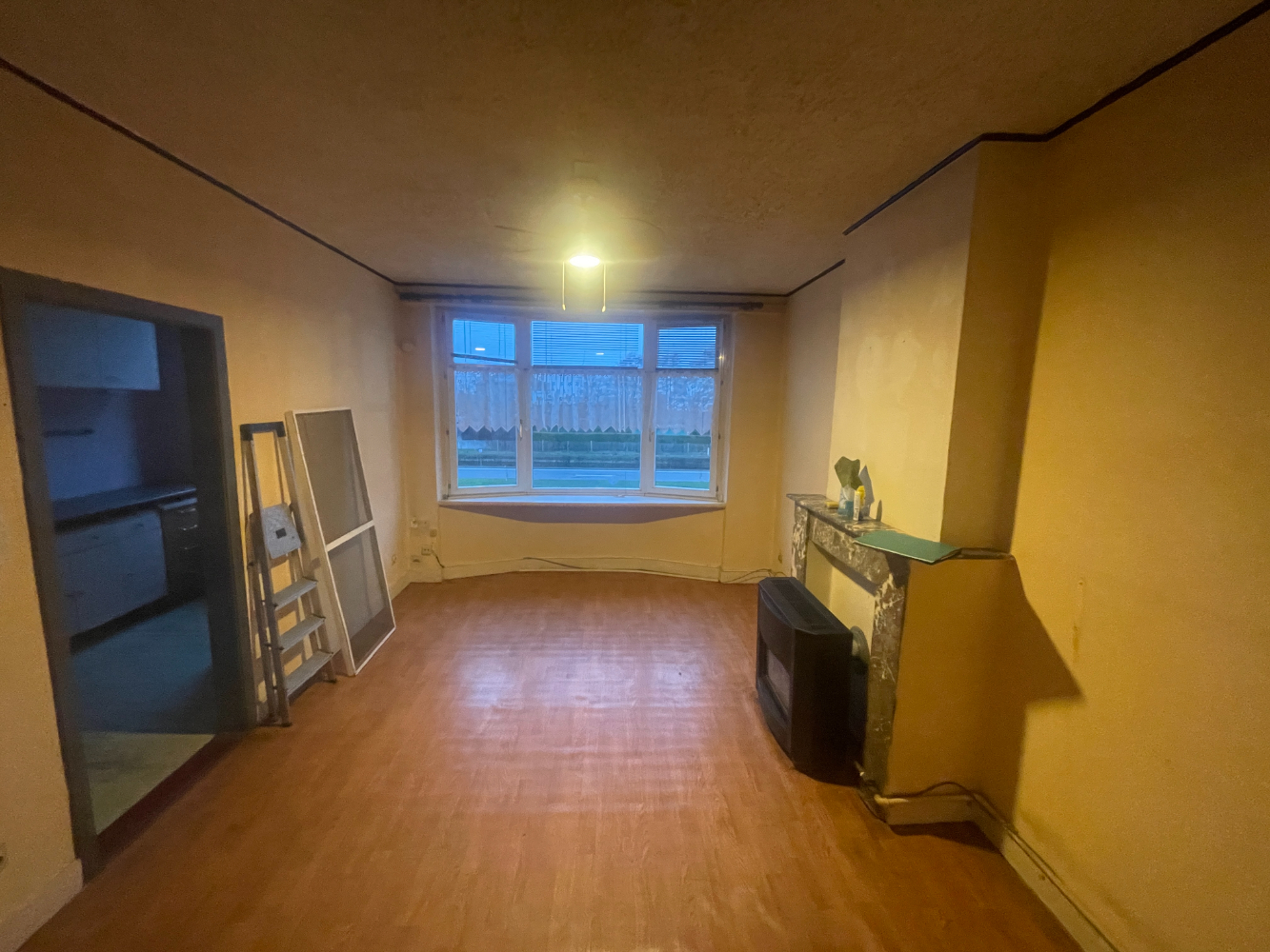1-slaapkamer appartement in Opex Oostende. Gesloten keukenruime woonkamer met terrasje. Badkamer met bad en douche