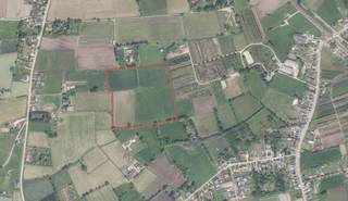 Perceel landbouwgrond te koop te Berlaar Oppervlakte : 6 ha 90 are 80 caMomenteel nog verpacht voor klassieke landbouw (mais, tarwe, maaigras,....)...