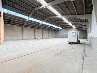 Ruime loods 546 m²...