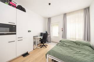 Deze luxueuze studentenkamer in residentie "ME59" bevindt zich in een authentiek gebouw op de Mechelsestraat.Het gebouw werd in 2022 volledig...