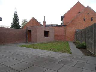 Volledig gerenoveerde en verzorgde gezinswoning gelegen op een rustige locatie in het centrum van Essen. De woning wordt betreden via de...