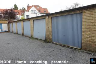 Enkel te koop als optie bij de aankoop van het gebouw op het Gemeenteplein 15.<br /><br /><br /><br /><span><strong>Tekoopstelling onder voorwaarden; Zie www.more.be, "bijlagen" en onder voorbehoud van beschikbaarheid.</strong></span><br /><br />