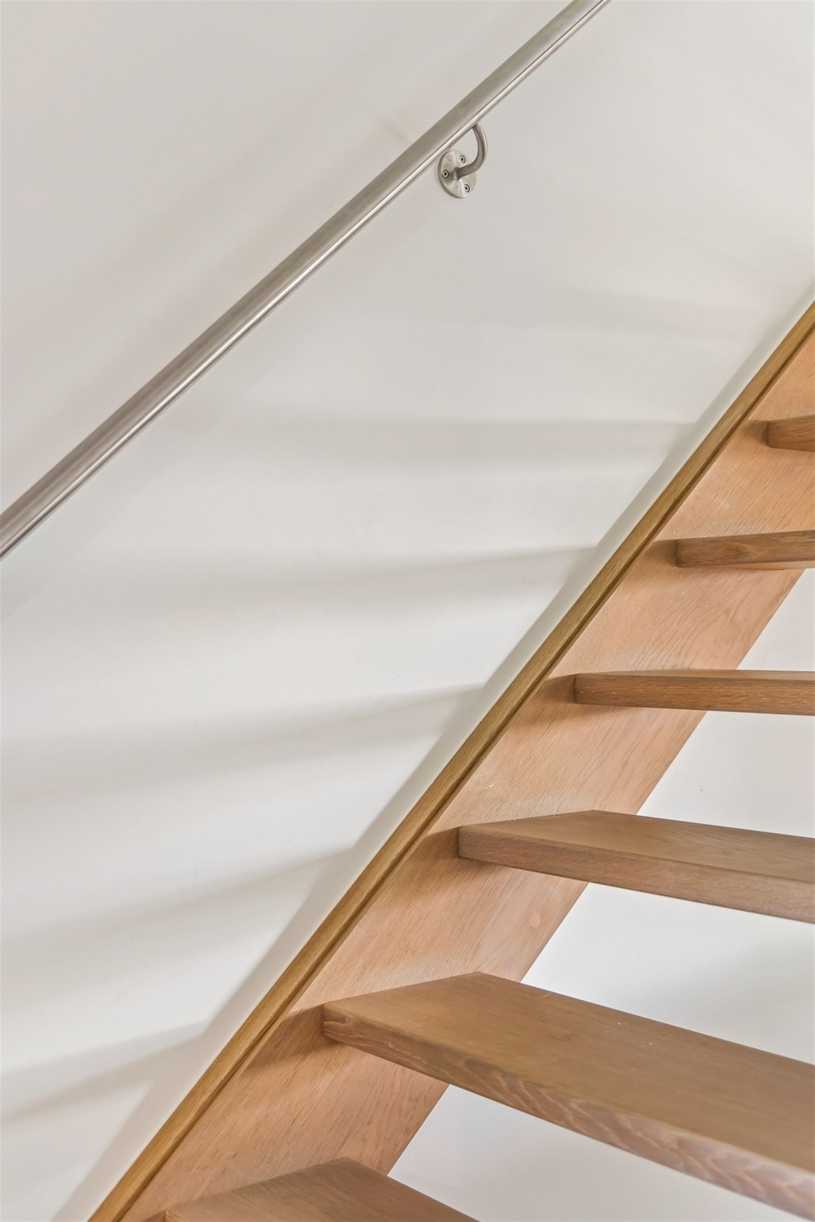 Commercieel gelijkvloers met verrassend ruime woonst - foto 5