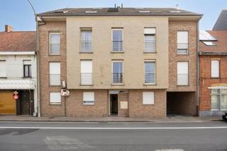 Het gaat over een gebouw met 8 appartementen en bijhorende garages gelegen in de centrumstraat 57 Olsene ( Zulte ).Momenteel zijn alle appartementen...
