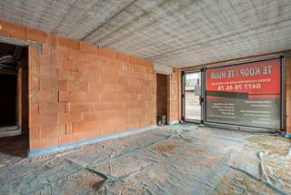 Bent u op zoek naar een CASCO commerciële ruimte in een charmante en goed bereikbare omgeving?Deze handelsruimte/ kantoor in Oosteeklo biedt u alle...