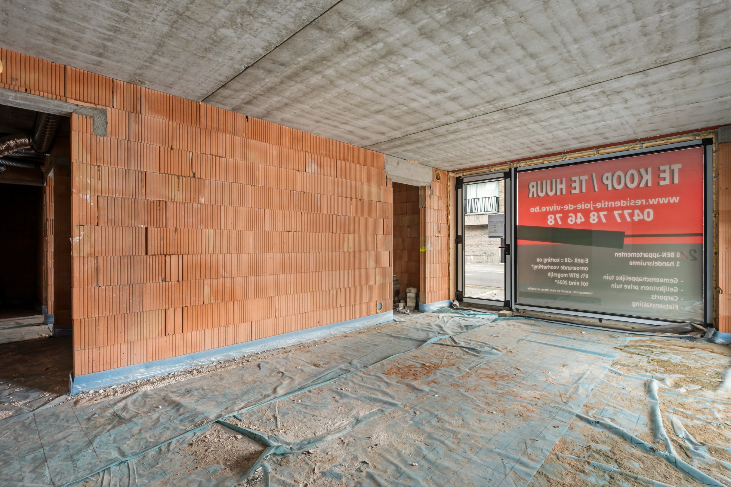 Commerciële ruimte op toplocatie in Oosteeklo - foto 2