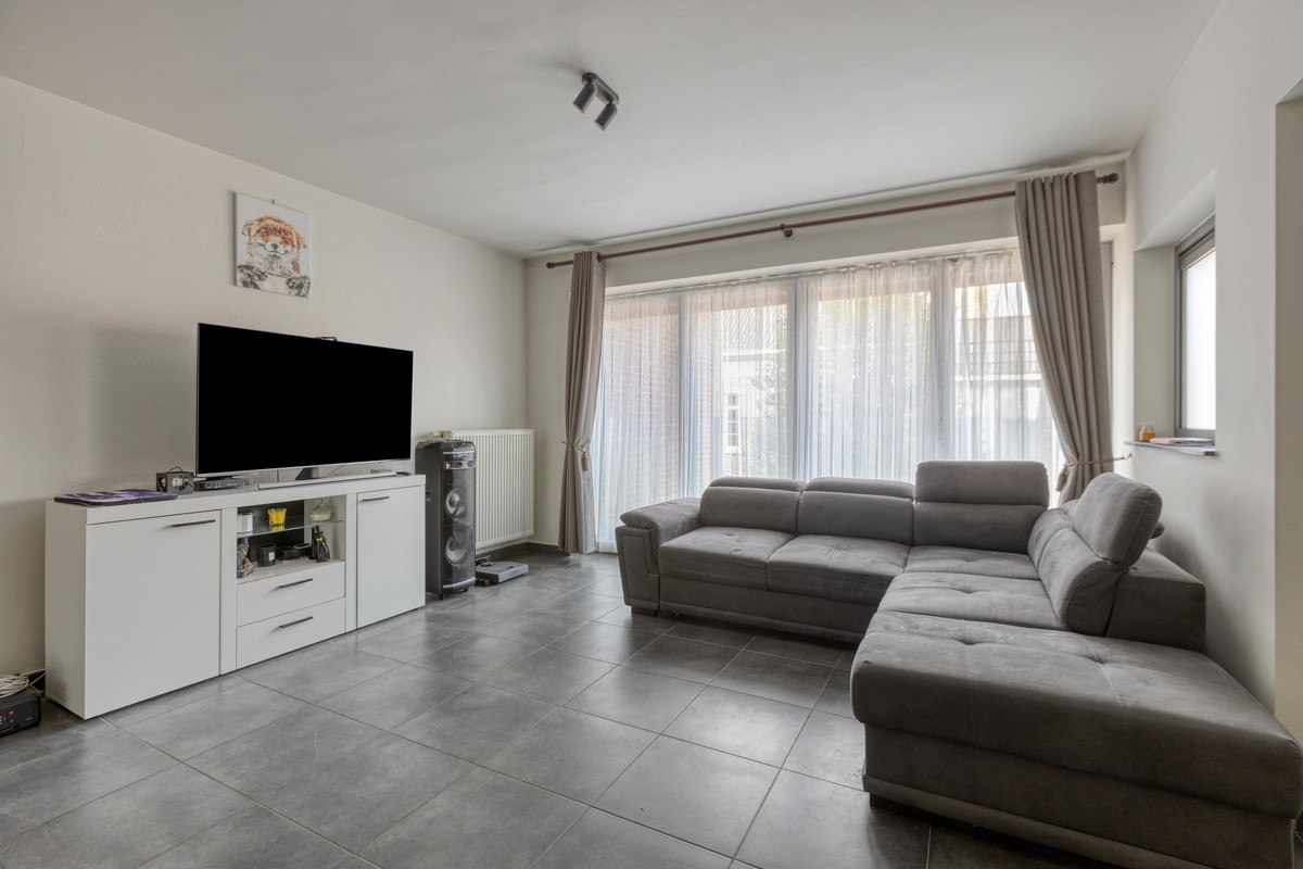 Stijlvol appartement met twee slaapkamers aan de stadsrand - foto 5