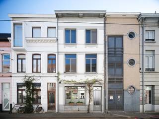 Karaktervolle architectenwoning met 3 slaapkamers en een uitzonderlijke tuin in Ledeberg.Gelegen in Ledeberg, een bruisend stadsdeel van Gent, werd...