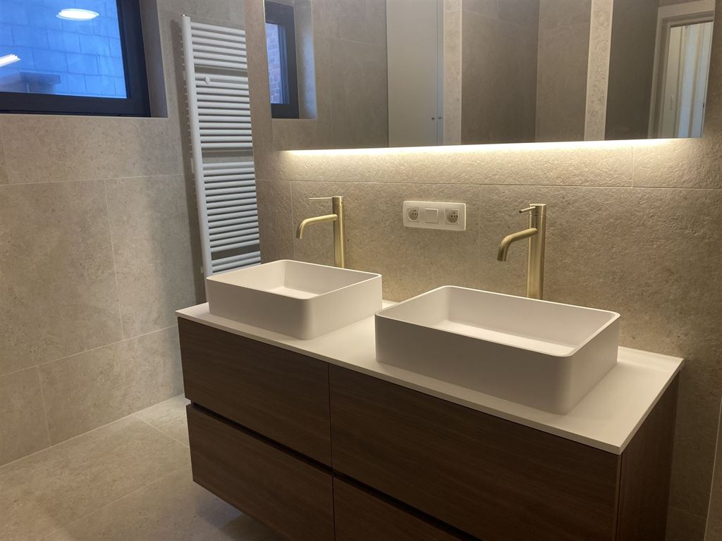 Duplex appartement in het centrum van 's-Gravenwezel - foto 4
