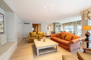 Spacious and furnished apartment in the heart of Knokke