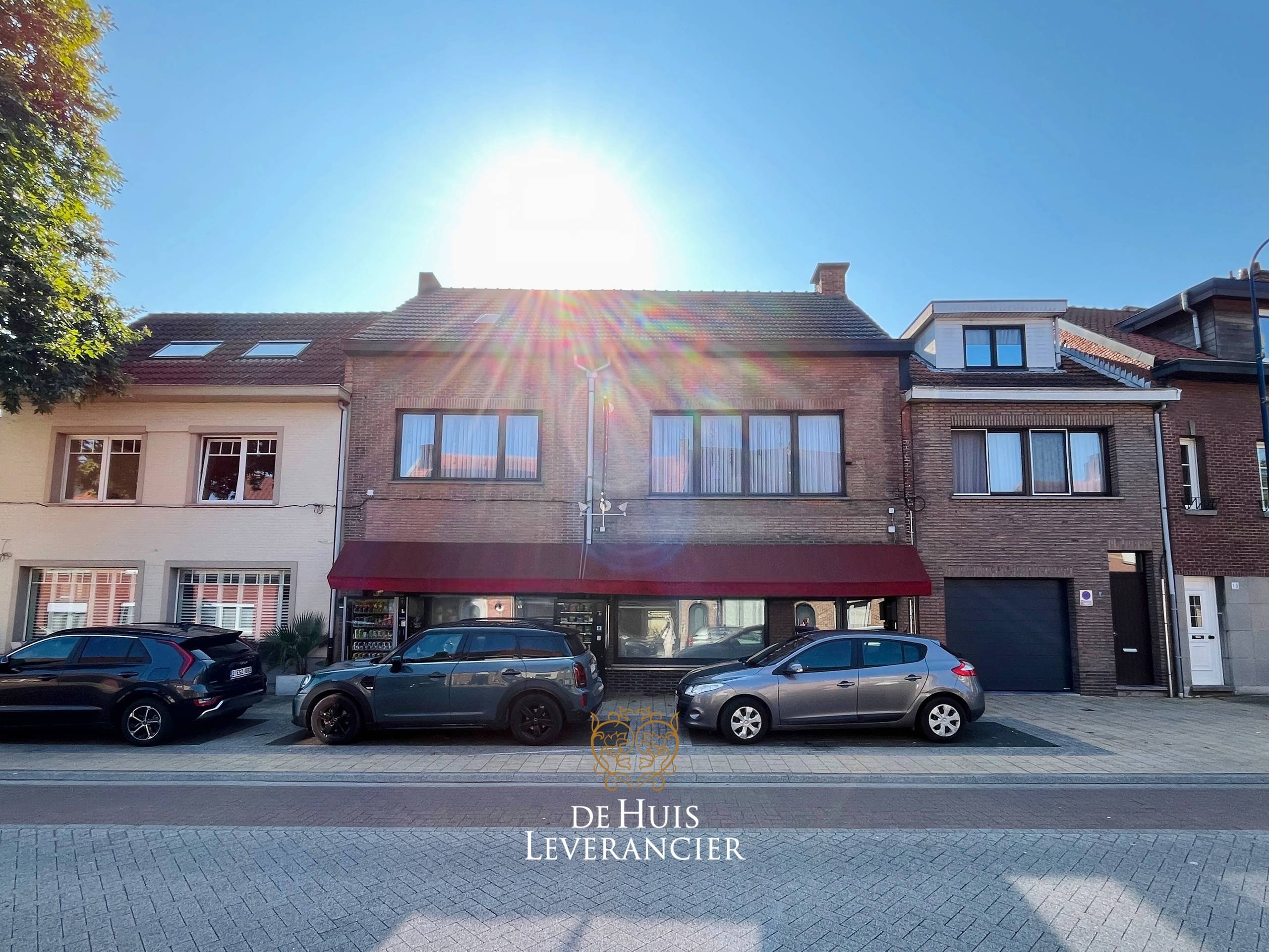 Ruime (253m) handelsgelijkvloers in het centrum van Kontich-Kazerne - foto 1