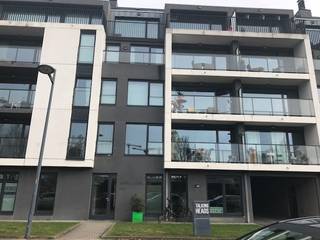 Gemeubeld appartement op 5min van Oosteroever.Bestaat uit : mooie living met zetelbed, open volledig ingerichte keuken, berging voorzien van rekken,...