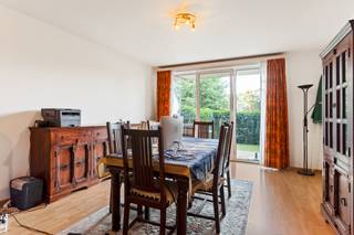 Interesse in dit appartement? Bekijk de virtuele toer en maak via Livitas.be ONLINE je afspraak.Heerlijk wonen op een gelijkvloers en zeker met...