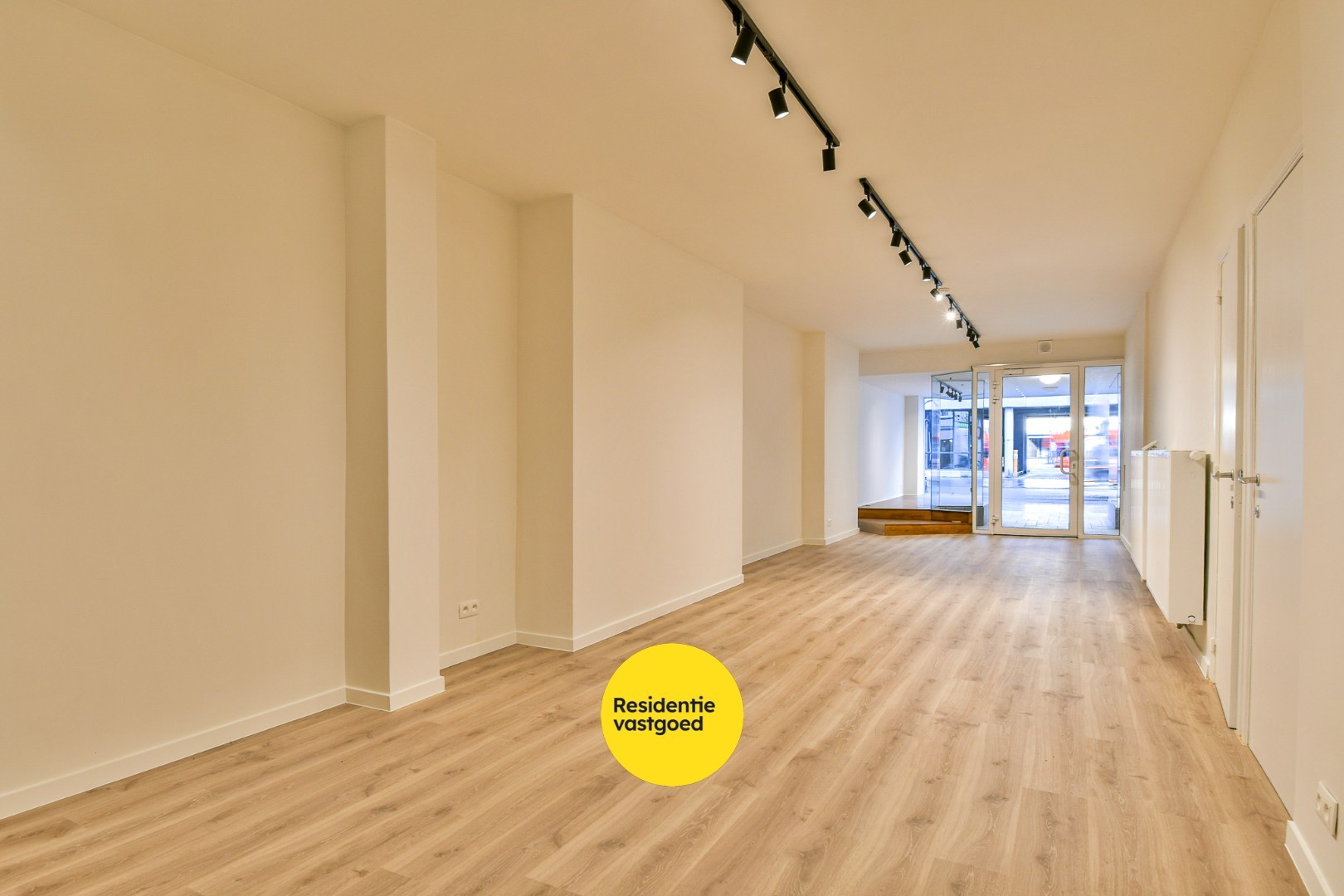 Gelijkvloerse handelsruimte op toplocatie te Oostende - foto 5