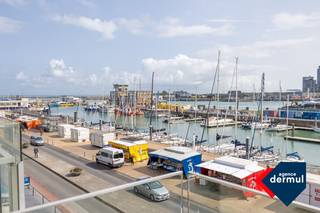 Welkom in residentie Jacques Cousteau, gelegen op de levendige Visserskaai in het hart van Oostende. Dit recente appartement met 1 slaapkamer...