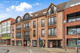 Ligging: zeer centraal gelegen in het handelscentrum van Turnhout op wandelafstand van winkels, openbaar vervoer en scholen.Omschrijving:Dit centraal...