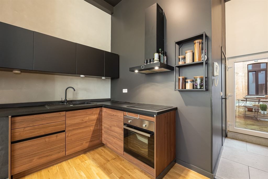 Recent gerenoveerd gelijkvloers met terrasje - foto 5