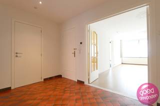 APPARTEMENT met 2 ruime slaapkamers, voorzien van ruim en rustig terras van 16 m², centraal gelegen op wandelafstand van scholen,...