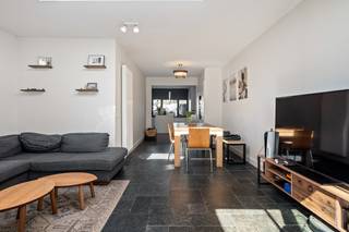 Deze gezellige woning met een mooie tuin, gelegen op de Turnhoutsebaan 439 in Wijnegem, bevindt zich vlakbij de brug en geniet van een...