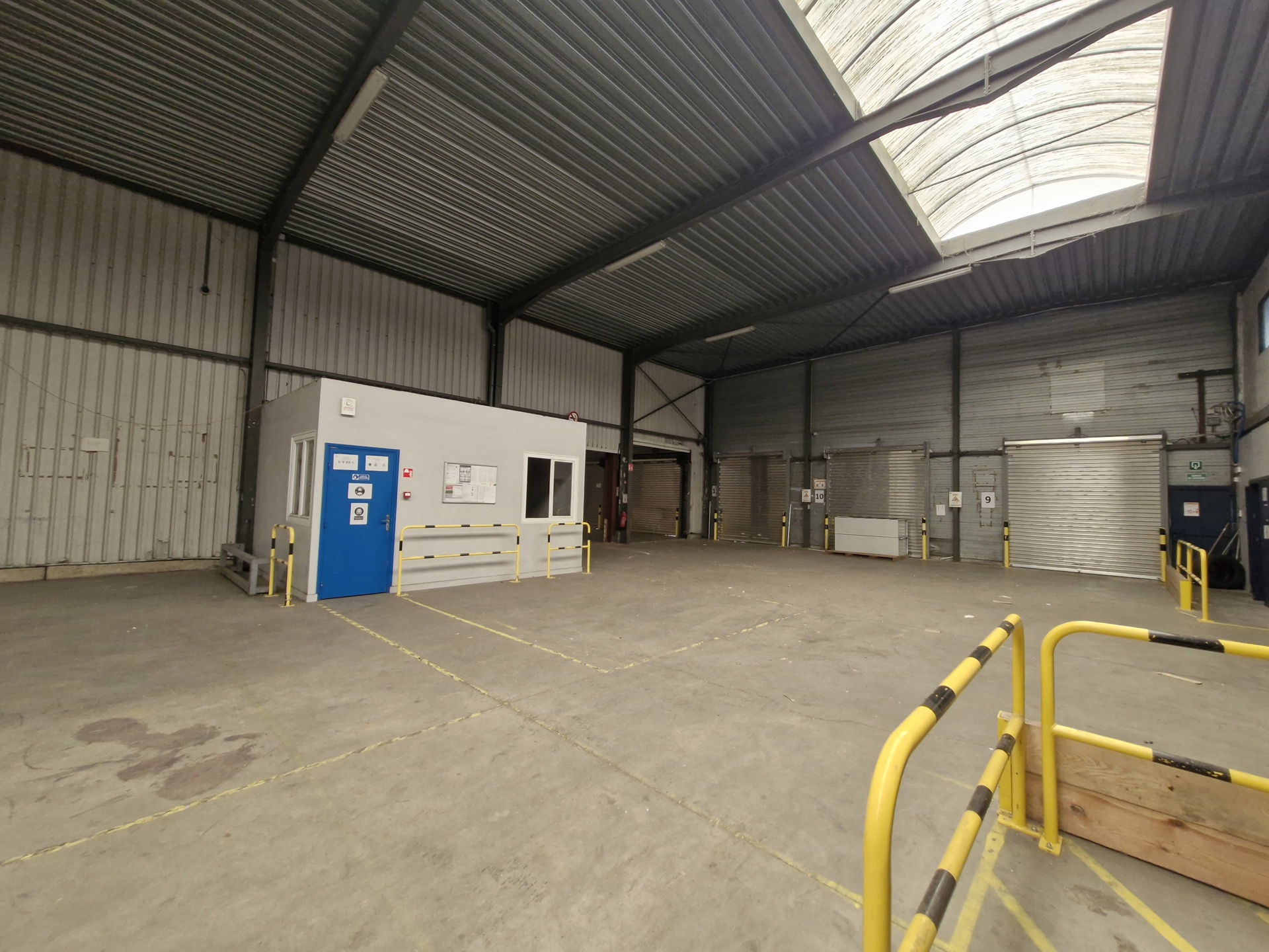 Commercial for rent in Nivelles - photo 4