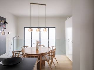 Volledig gerenoveerde woning (190 m² bvo) met 3 slaapkamers en zonovergoten dakterras, gelegen nabij de Visserij.Voor meer informatie, mail naar...