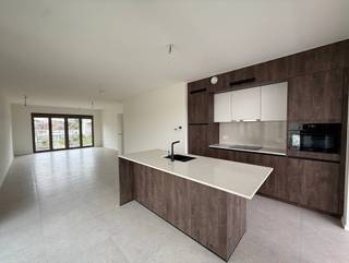 Nieuwbouwproject "De Hessel" ligt in hartje Herselt: precies in het midden van rust en gemak. In de appartementen en de binnentuin geniet je van...