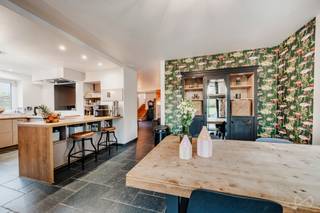 Dans le charmant hameau de Grand-Hallet (Hannut), idéalement situé entre Liège et Bruxelles et proche de la E40, découvrez un bien d'exception...