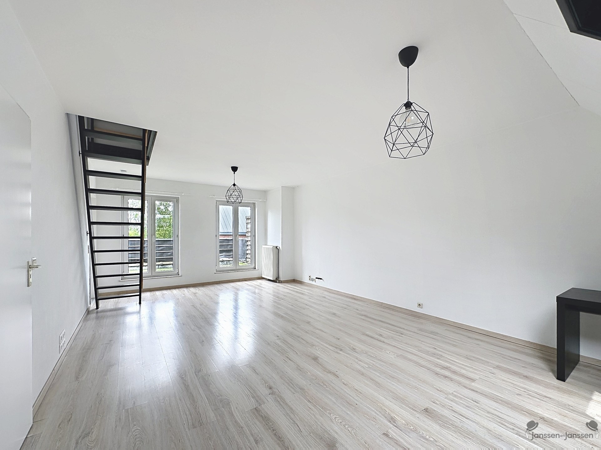 duplex - photo 2