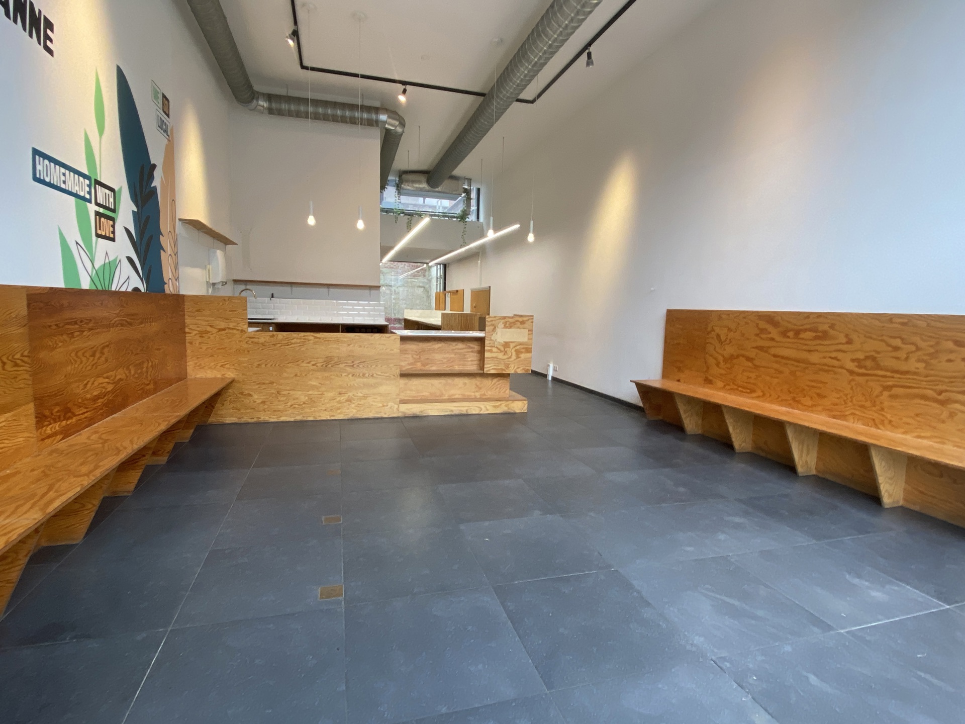 instapklare handelsruimte tussen jachthaven en Cadixwijk - foto 5