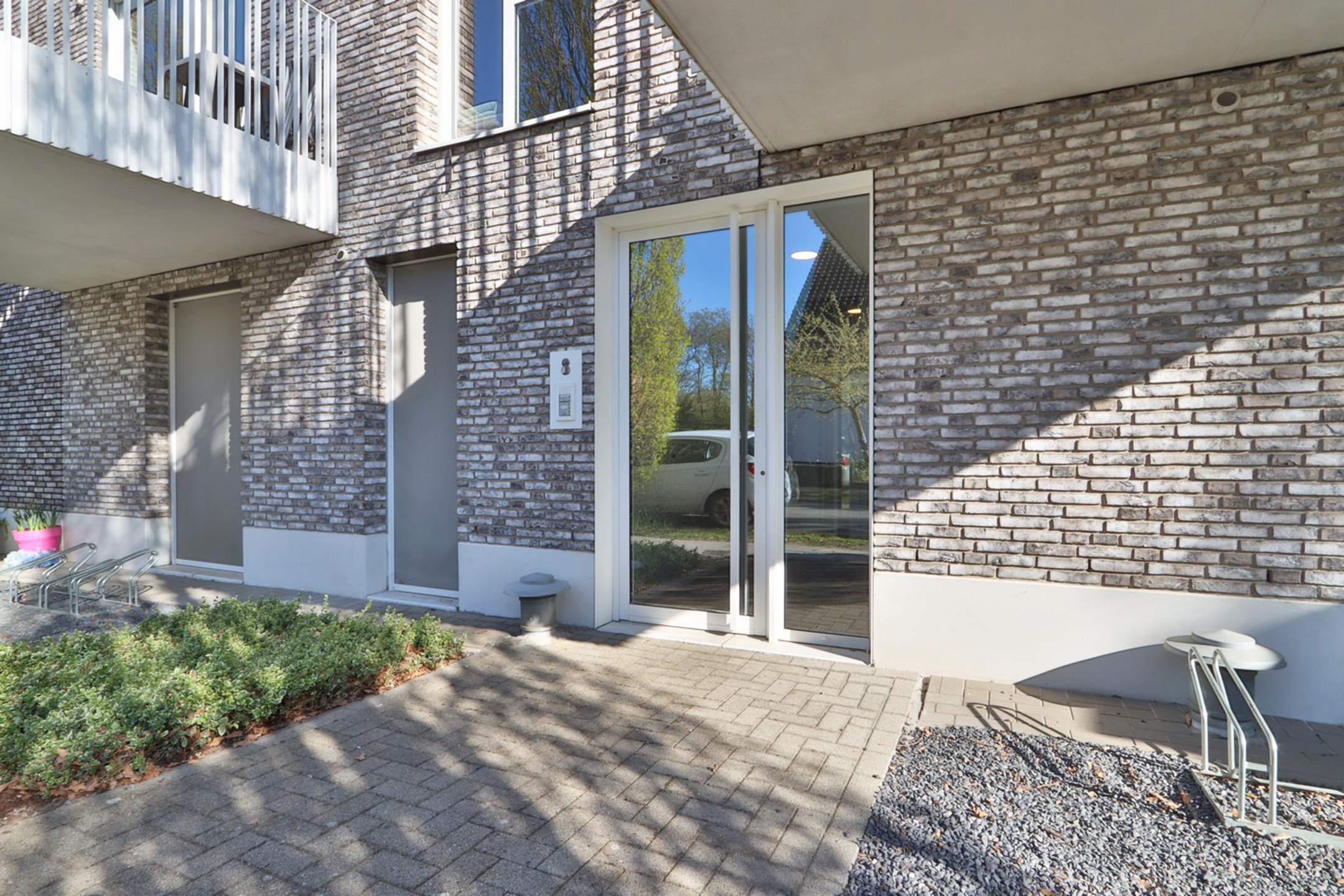 Recent 1-slpk appartement met 2 terrassen in centrum Beveren - foto 2