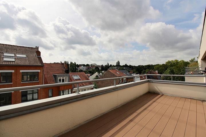 Appartement te huur in Ukkel met 2 slaapkamers - foto 1