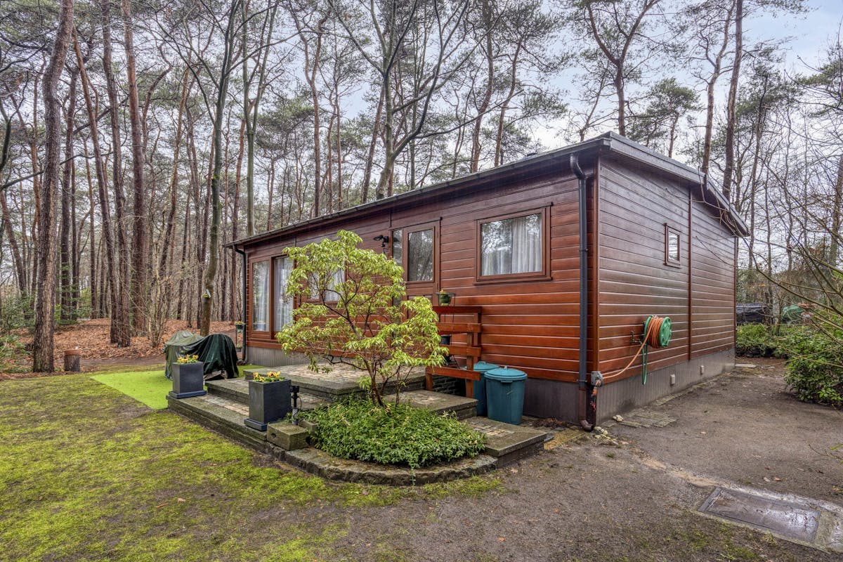 Verzorgde woning op prachtige bosgrond te koop in Wuustwezel - foto 1