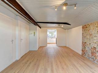 [[ DIT PAND NEEMT DEEL AAN DE ERA OPEN HUIZEN DAG OP 6/12 VAN 11:00 TOT 12:00 ]]Ontdek de charme van dit volledig gerenoveerde appartement (57 m²) in...