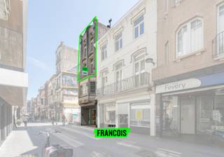 Dit drieslaapkamerappartement vestigt zich in de Vissersstraat te Blankenberge. Enerzijds bevindt u zich op wandelafstand van de Zeedijk,...