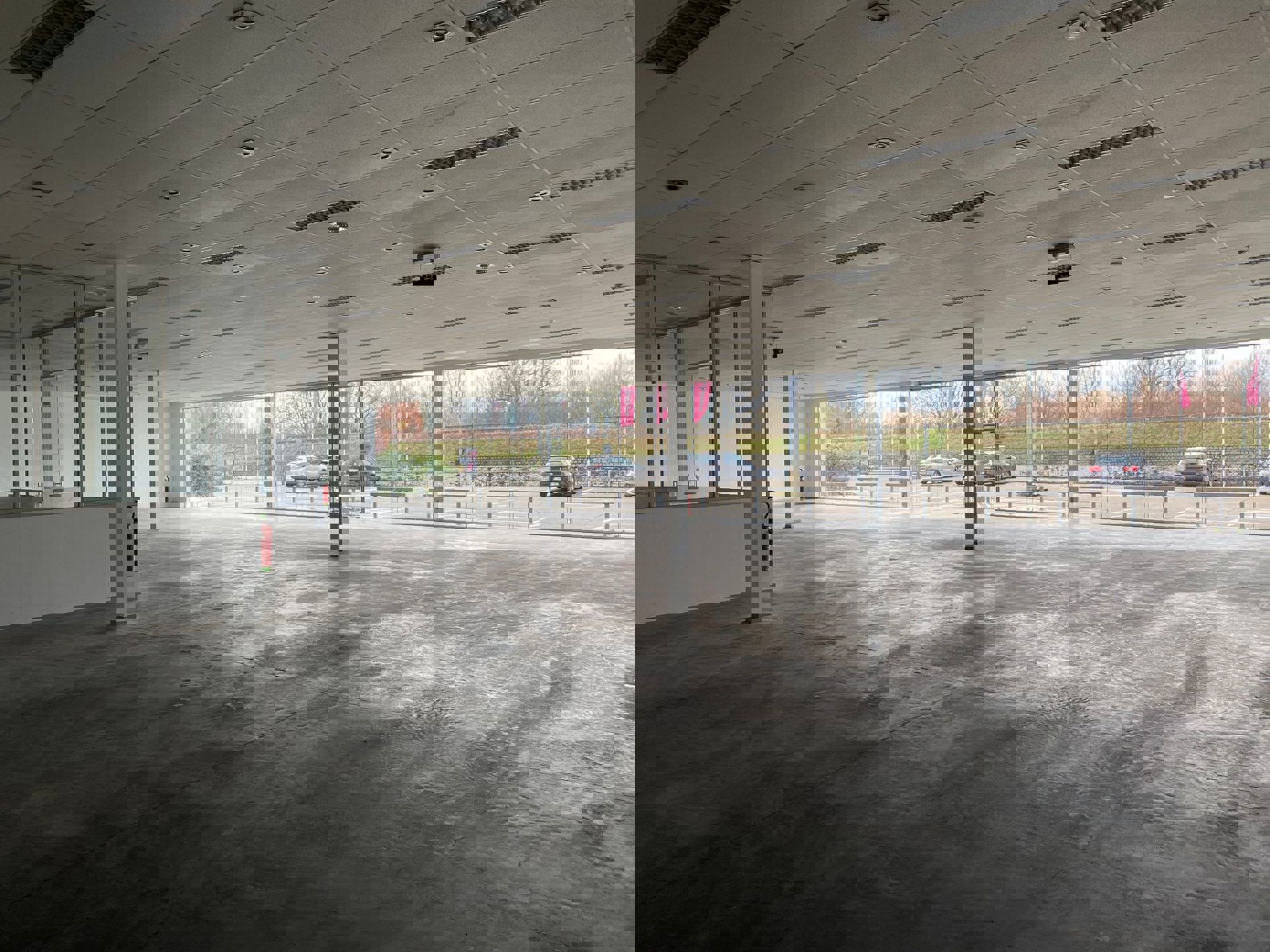 Showroom van 726 m² te huur in Dendermonde.  - foto 3