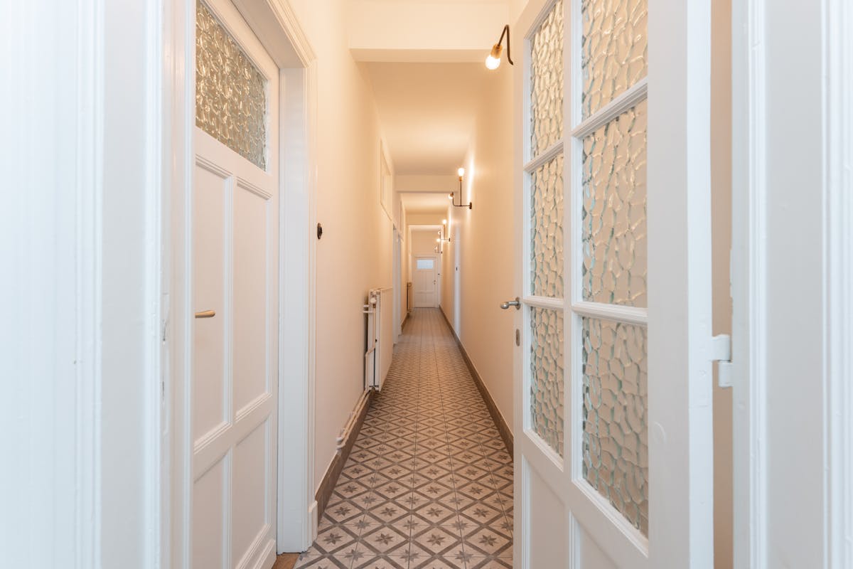 Unique, historic and spacious apartment for sale on the seafront - photo 5