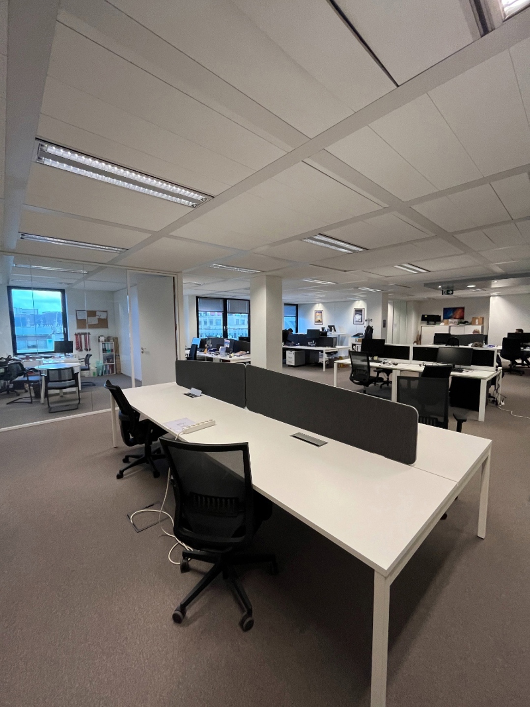 Heldere en ruime kantoren - foto 2