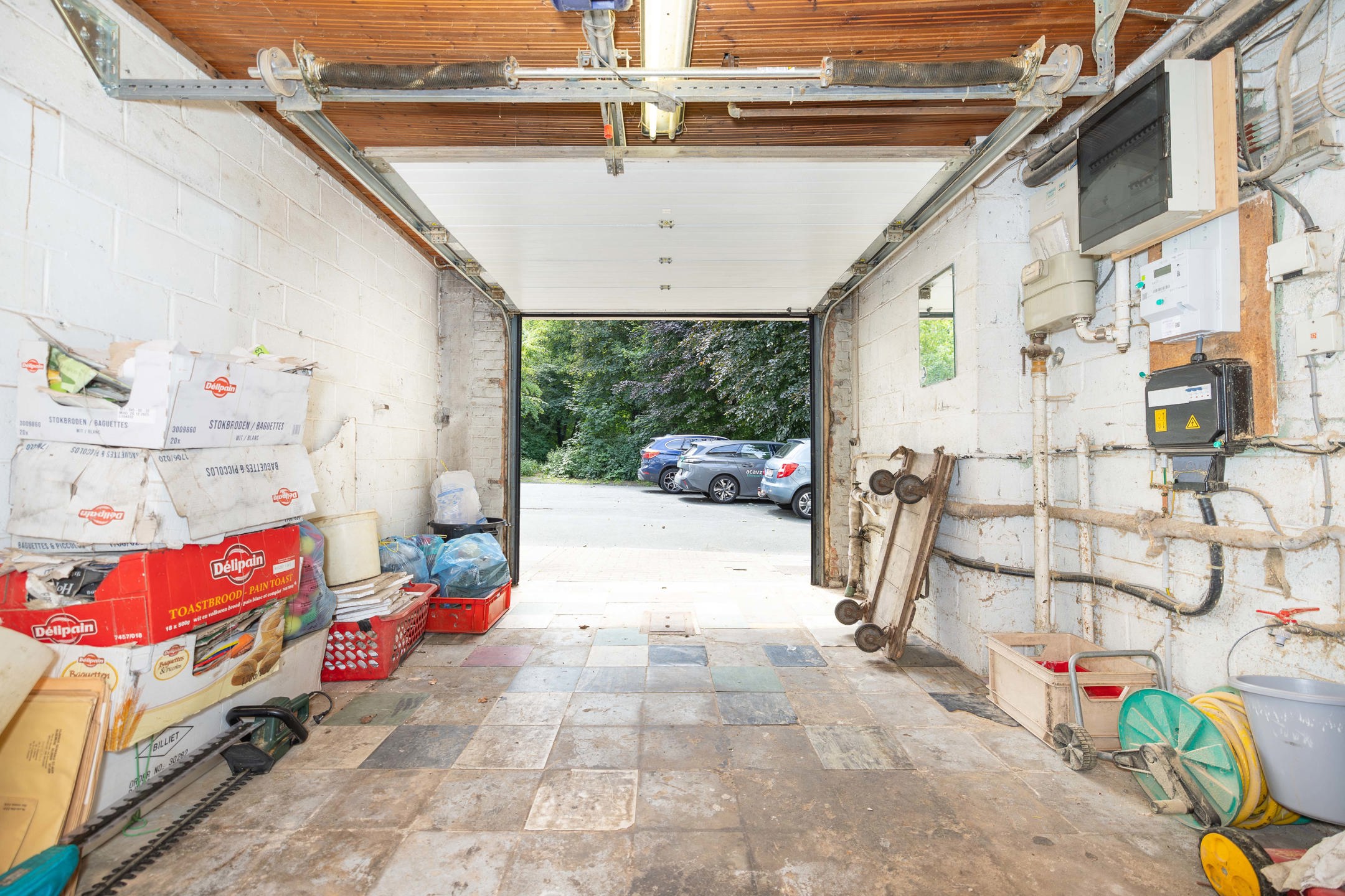 Rustig gelegen huis met drie gevels, tuin en garage - foto 4