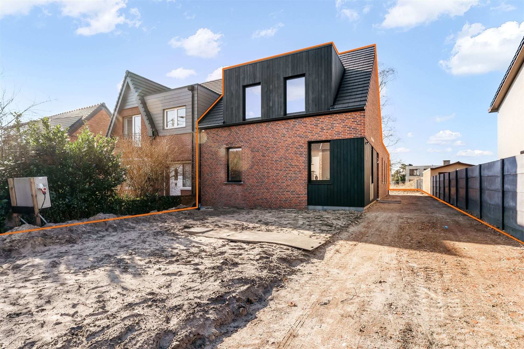 ZEER RUIME, HOOGKWALITATIEVE NIEUWBOUWWONING! - foto 3