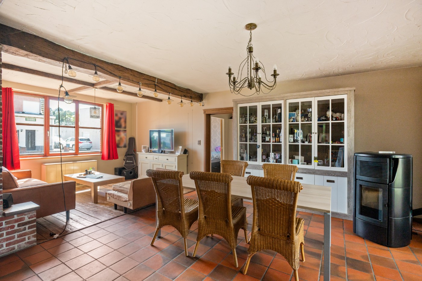 Charmante, te renoveren woning met ruime groene tuin - foto 3