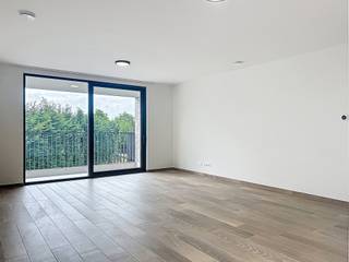 Zeer mooi, modern en comfortabel 2-slaapkamer appartement op de 2e verdieping van dit appartementencomplex. Qua indeling omvat het appartement...