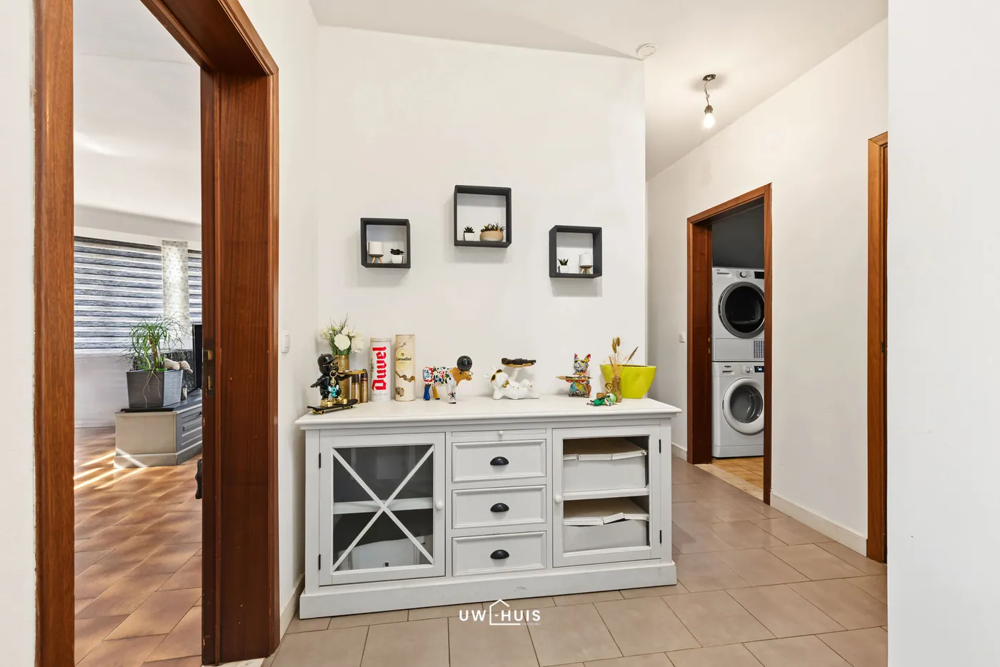 Ruim 2 slaapkamer appartement met garage in centrum Verrebroek - foto 4