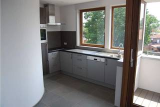 RUMBEEKSESTEENWEG 434/3.01 - RUMBEKERecent en stijlvol afgewerkt dakappartement op de derde verdieping (rechts), op wandelafstand van het centrum van...