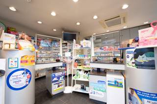 In het hart van Hoboken, op een uitstekende commerciële ligging, bevindt zich dit veelzijdige handelspand met woonst, garage en tuin. Een unieke...