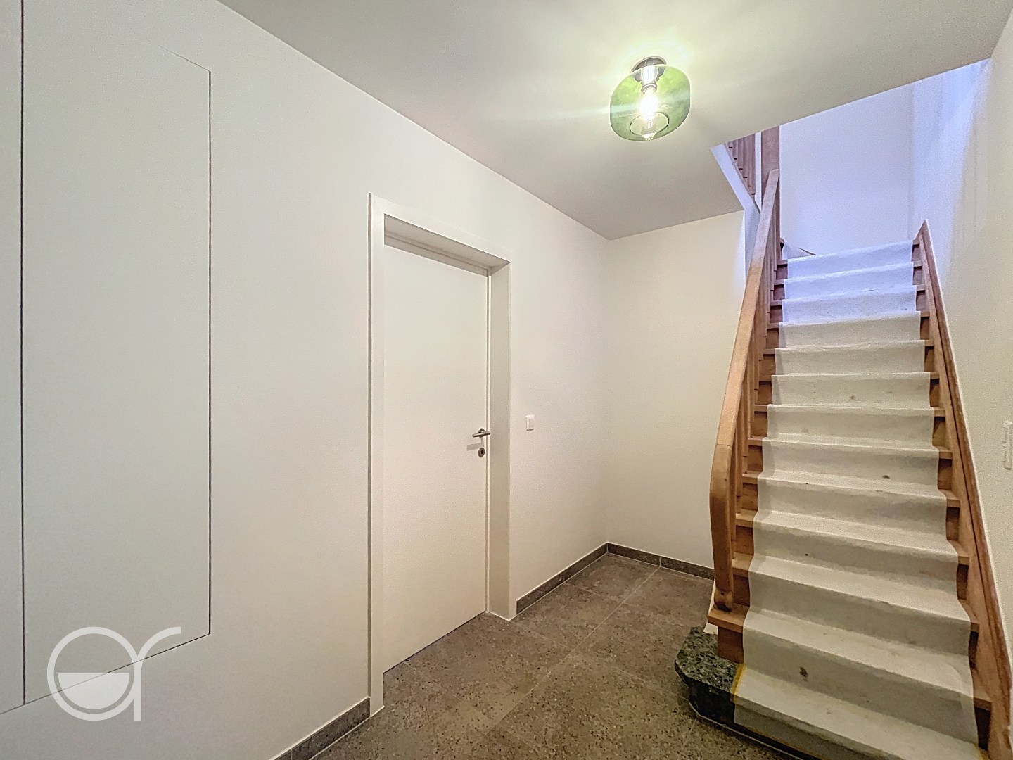 Zeer mooi gerenoveerde open bebouwing met tuin én garage - foto 2