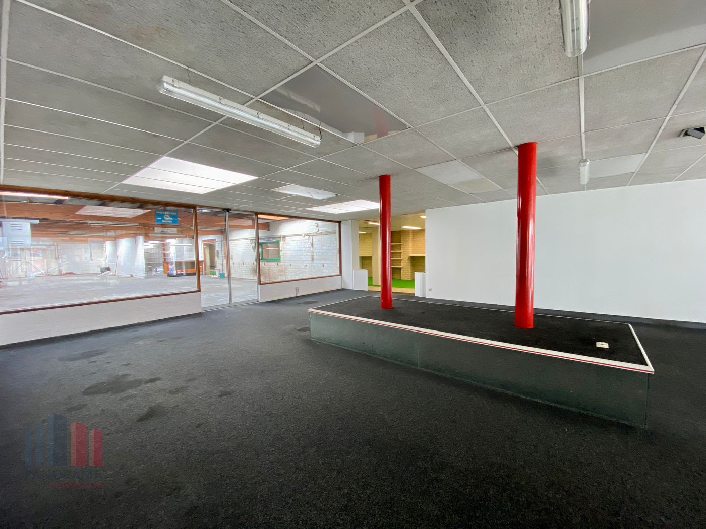 Handelspand van 162 m² met visibiliteit in De Panne - foto 3