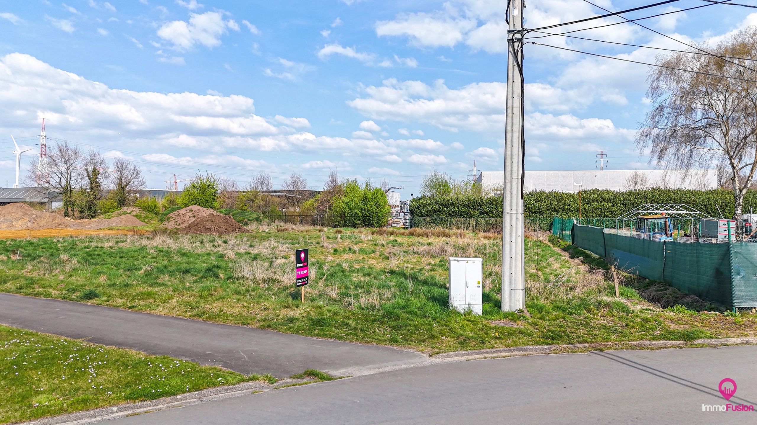 Centraal gelegen bouwgrond voor open bebouwing in Paal! - foto 1